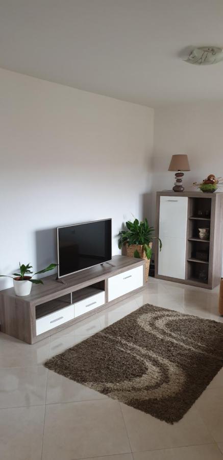Apartman Lena Pula Buitenkant foto