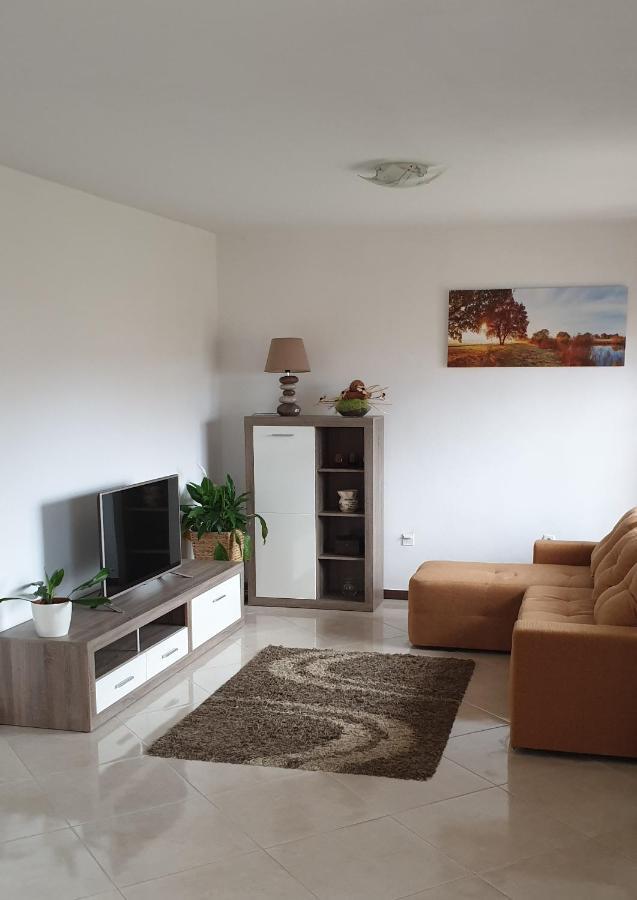 Apartman Lena Pula Buitenkant foto