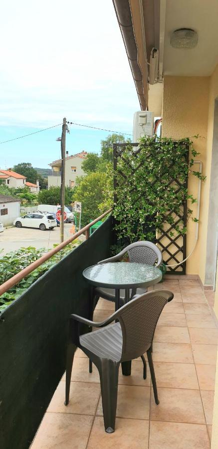Apartman Lena Pula Buitenkant foto
