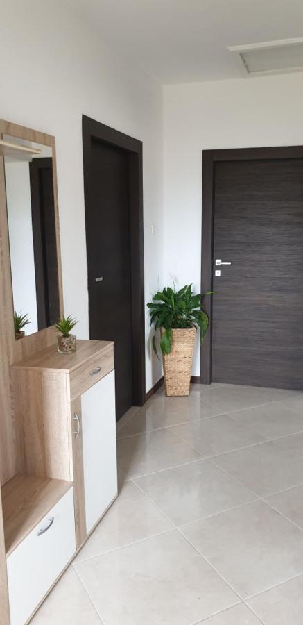 Apartman Lena Pula Buitenkant foto