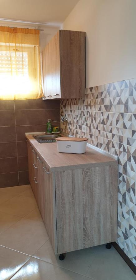 Apartman Lena Pula Buitenkant foto
