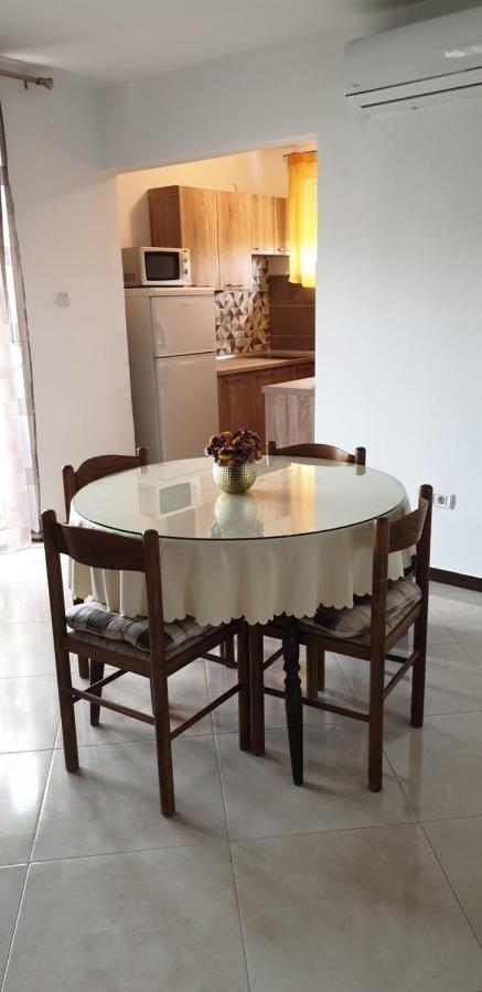 Apartman Lena Pula Buitenkant foto