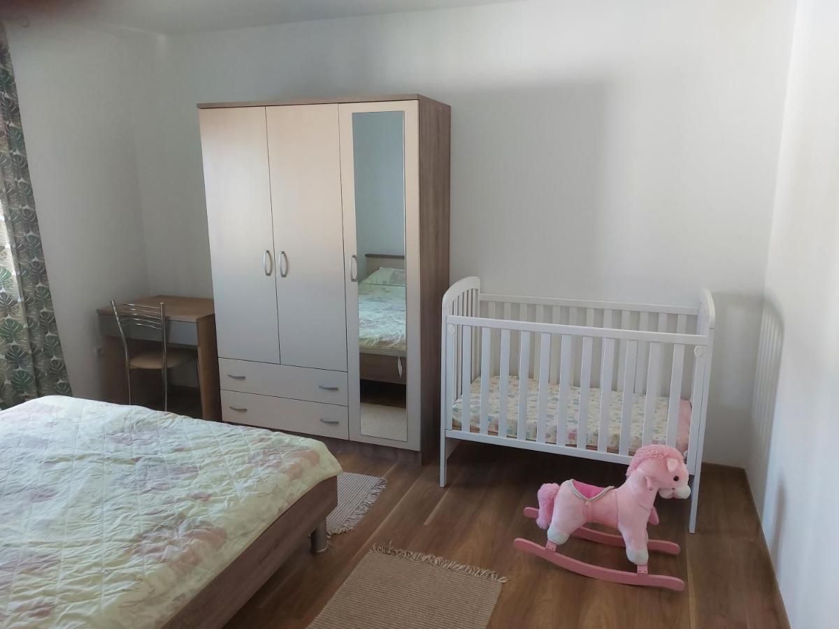 Apartman Lena Pula Buitenkant foto